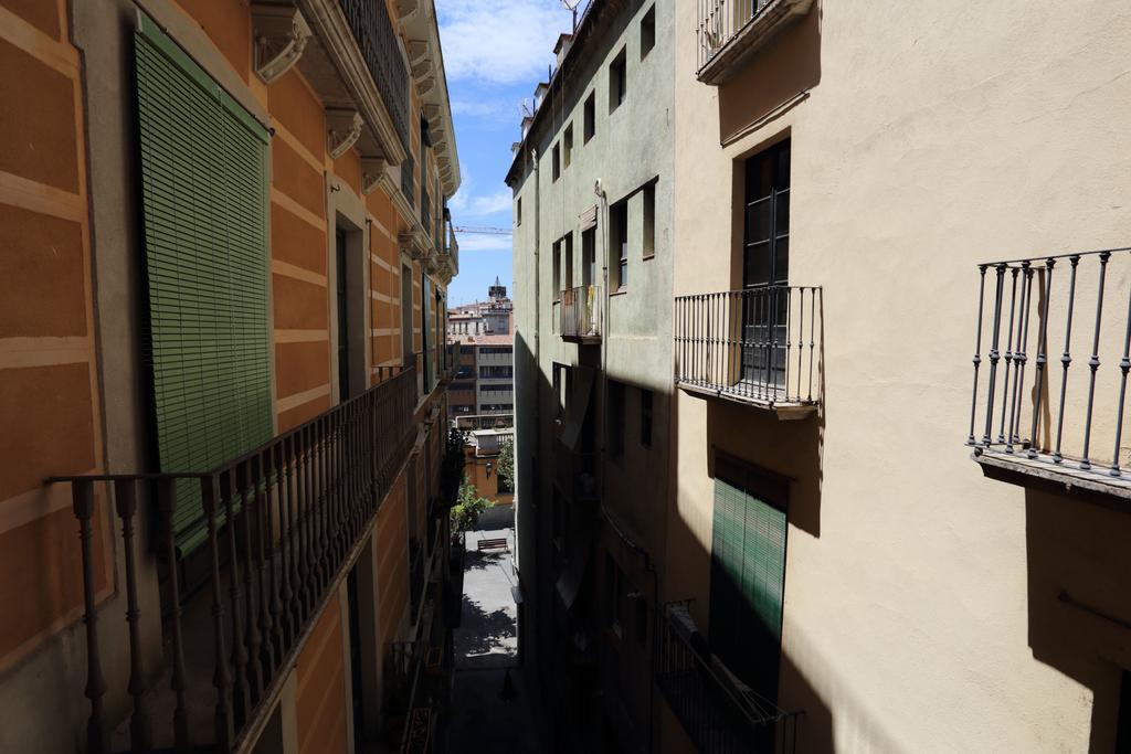 Apartaments Placa Del VI Girona Exterior photo